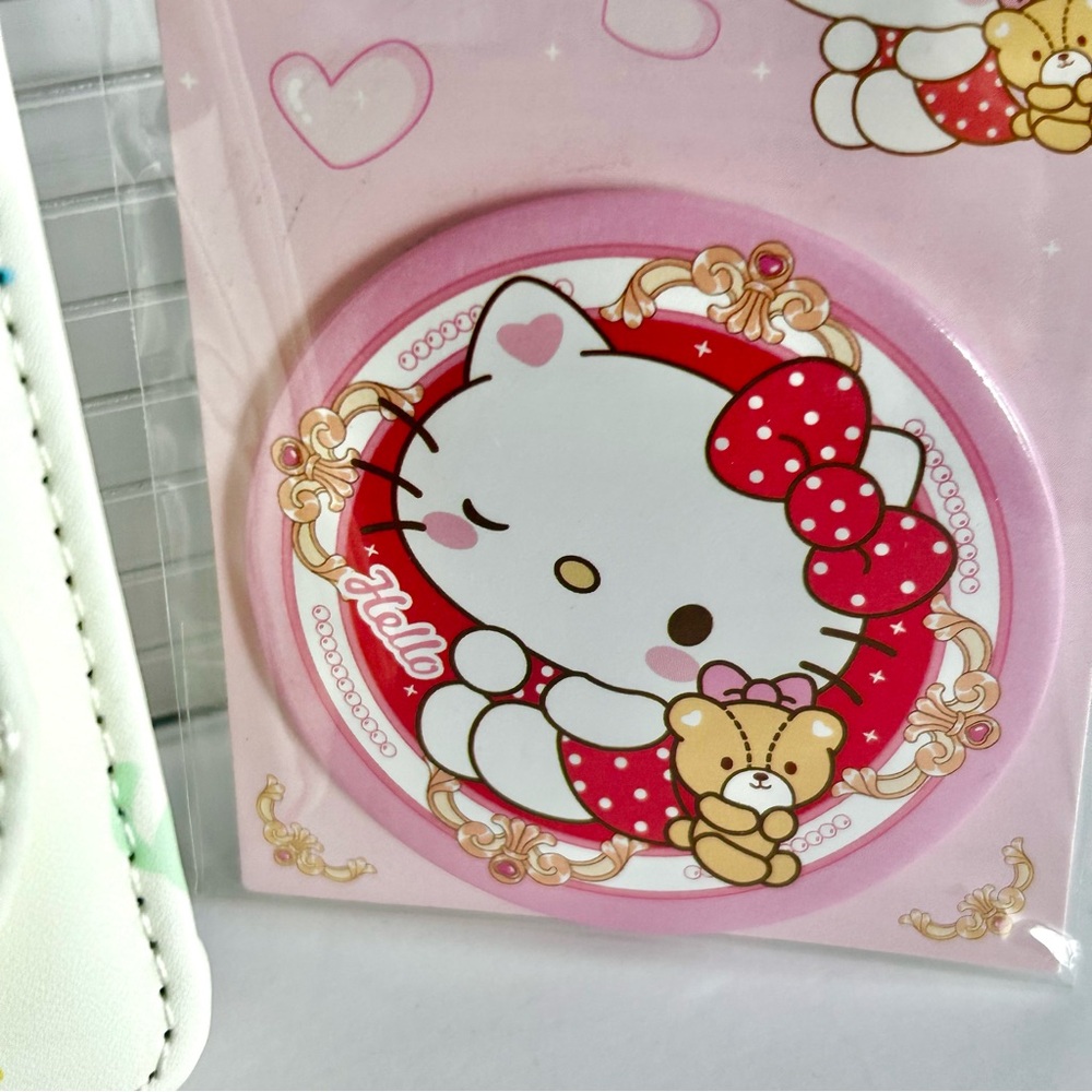 💖(HK310) Hello Kitty 7-Piece Adorable Glam Bundle! - Picture 12 of 15